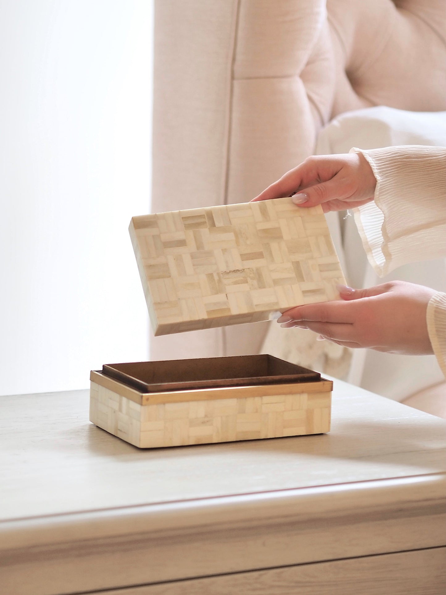 Sandry Bone Box